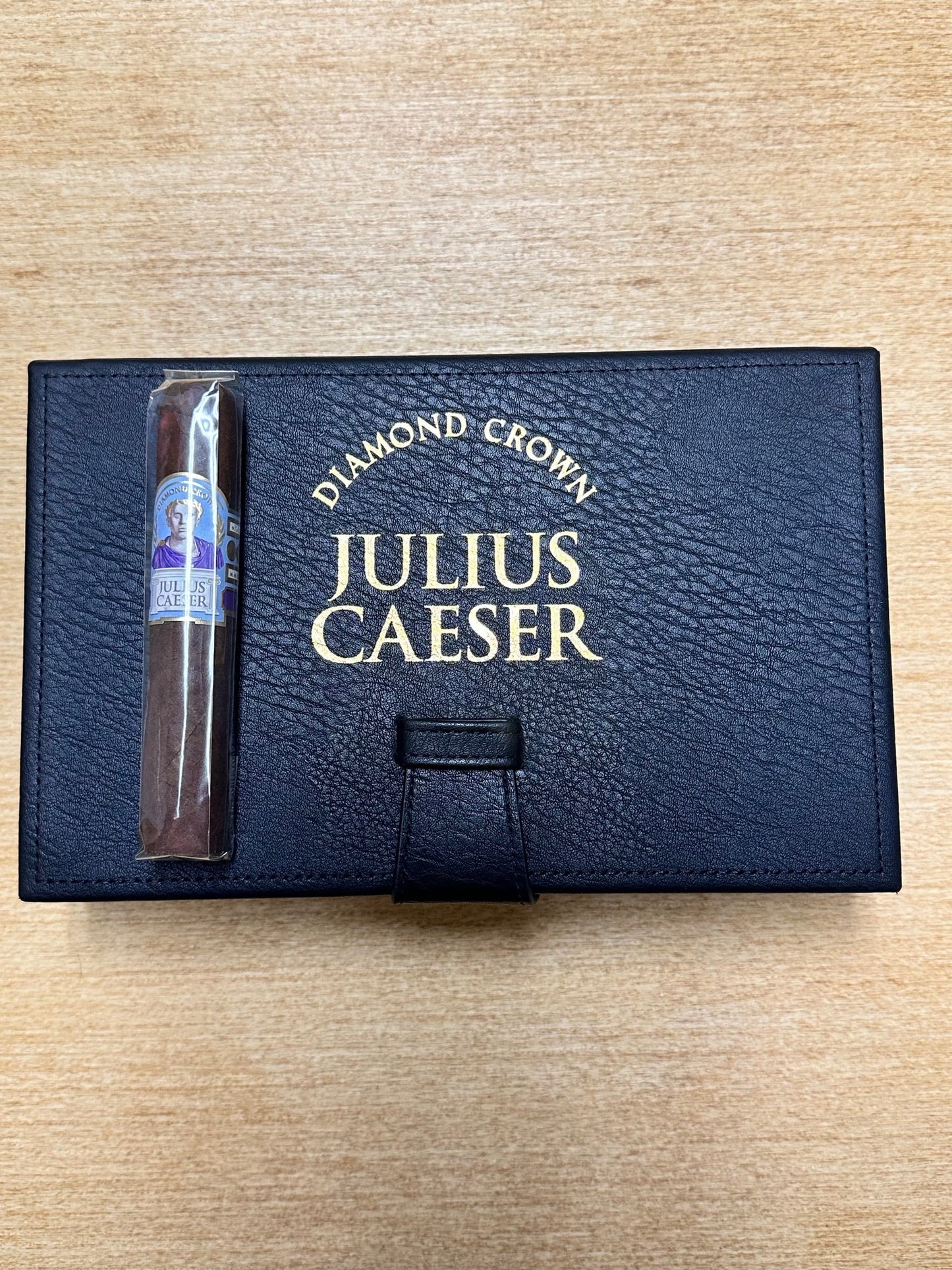 Diamond Crown Julius Caeser Robusto